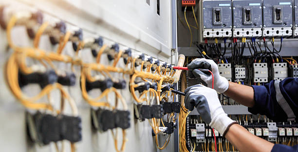 Professional Electrician technician working in Williamstown, KY